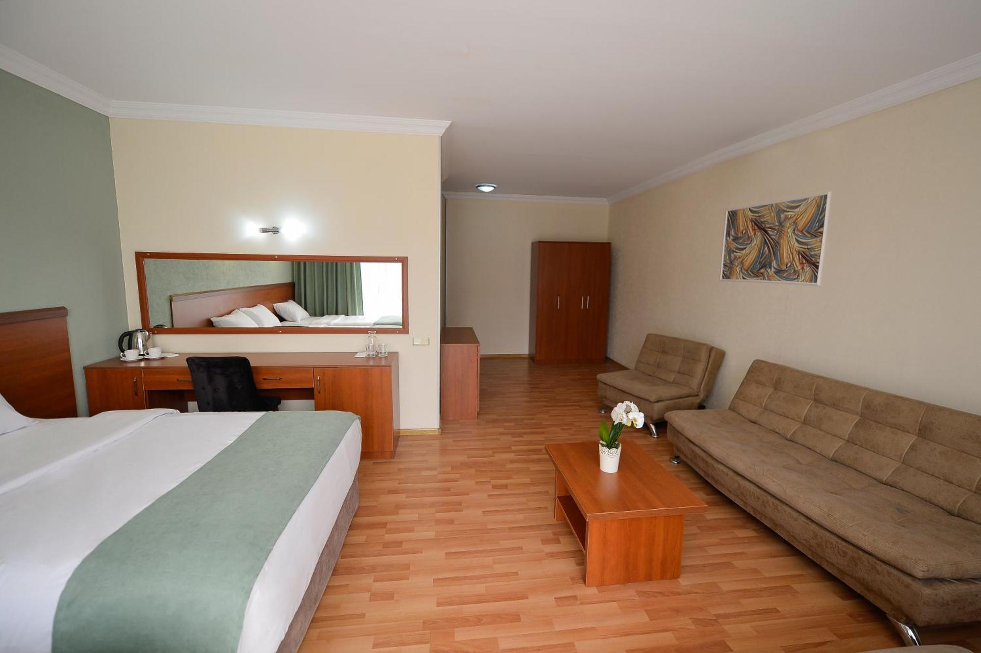 Aura Boutique Hotel Batumi Exteriör bild
